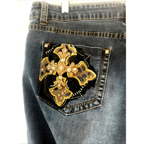 Premiere Demin Jeans Size 36x30 Wide Flair Cross Embellished Pockets Bling Studs - Picture 3 of 9